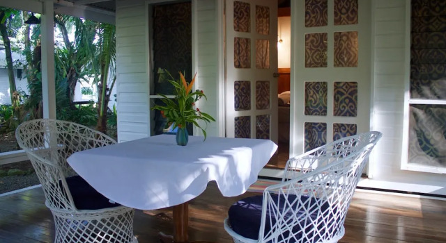 Бунгало с балконом Driftwood Resort