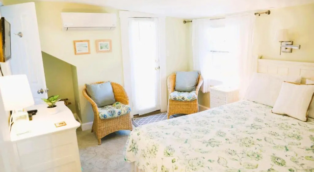An English Garden, Buchen Sie Bed & Breakfast Hotels in New England mit Parkplatz, Parkplätze
