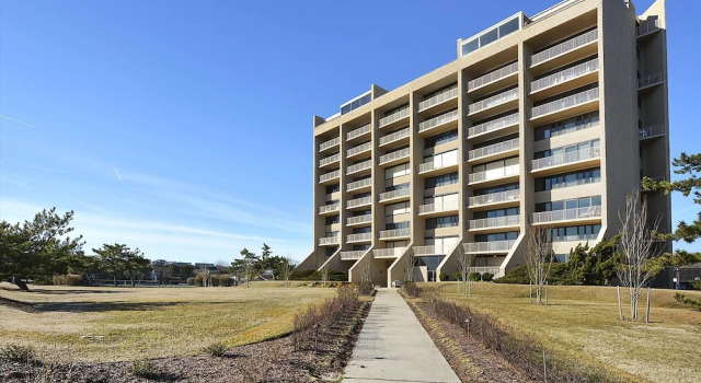 1 Ocean Dr. North Shores by Long & Foster, Buchen Sie Hotel North Shores USA