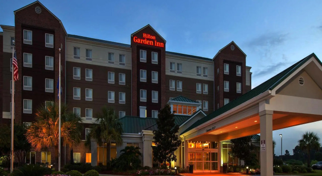 Четырёхместный номер Standard Hilton Garden Inn Lafayette/Cajundome