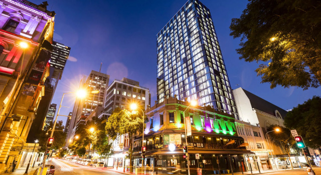 ibis Styles Brisbane Elizabeth Street, Забронировать Отель Отели и гостиницы Брисбна, рядом с Паромный терминал Thornton Street, Отель