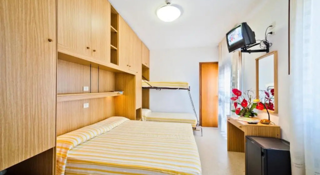 Семейный номер Standard с балконом Hotel Bianchi