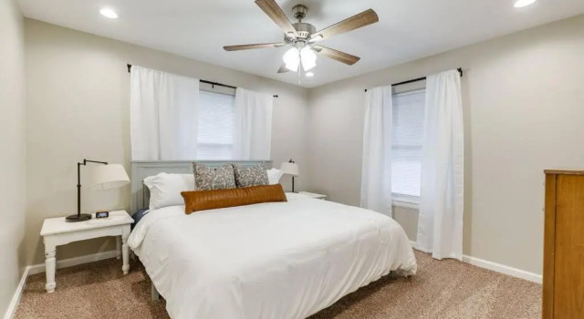 3 BR Newly Remodeled Home With Farm Style Decor, Prenota Agriturismo Oklahoma City Oklahoma