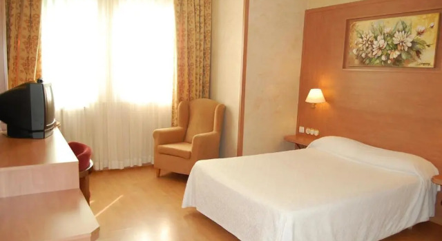 Двухместный номер Standard Hotel Urpí