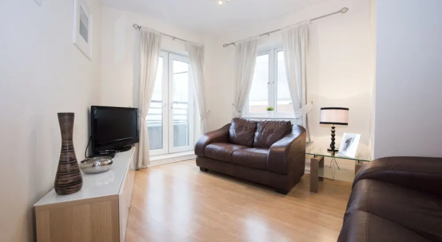 Robinson House Serviced Apartments, Забронировать Апартаменты/квартира Кроли Западный Суссекс