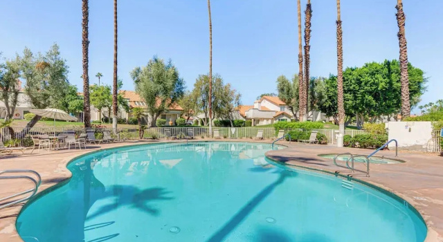 Апартаменты Golf Course View & Pool Access: Palm Desert Condo