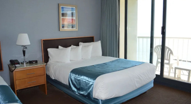 Четырёхместный люкс с балконом Boardwalk Resorts - Flagship