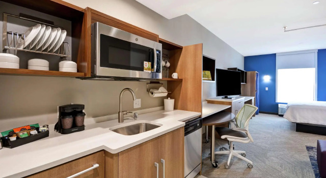 Двухместный люкс Home2 Suites Plano Legacy West