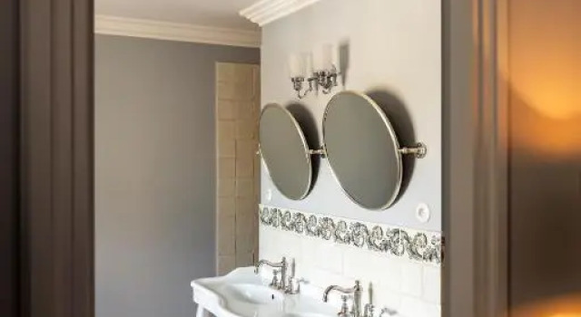 Standard huone vuoristomaisema Château de Collias