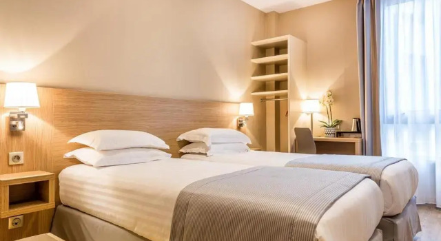 Номер Superior с видом на город Paris dIssy Hôtel Porte de Versailles