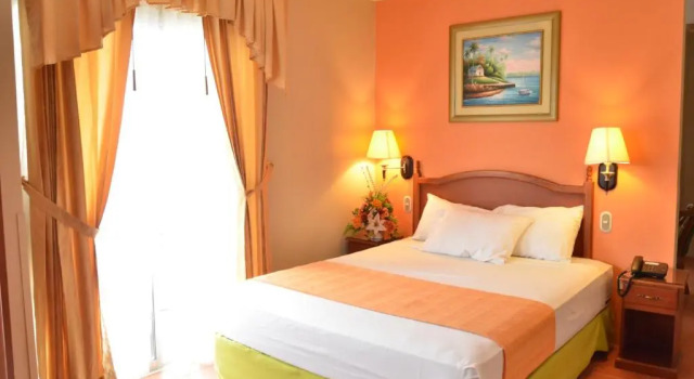 Полулюкс Grand Hotel Americano