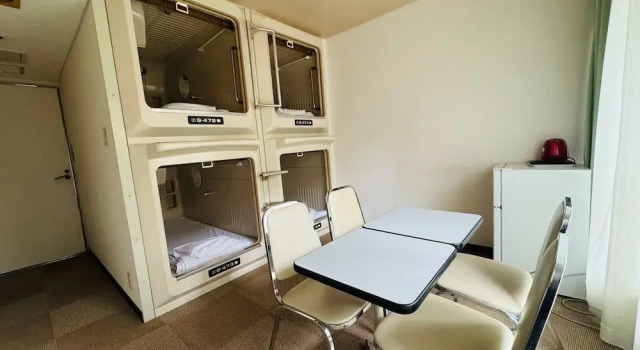 Четырёхместный номер Standard Capsule Hotel Asahi Plaza Shinsaibashi