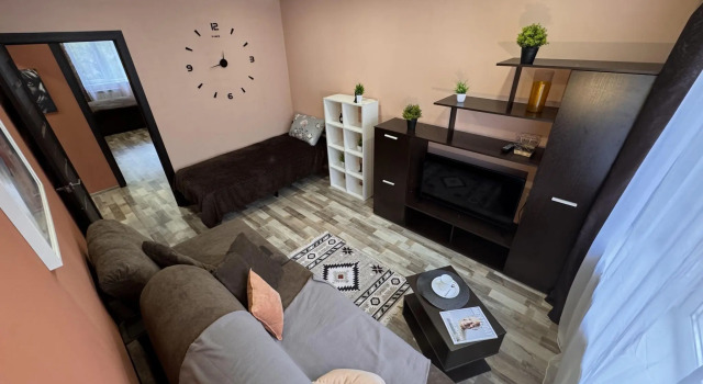 Apartments on 50 let Oktyabrya Street, 19, Prenota Appartamento Kirovsk Murmansk Region