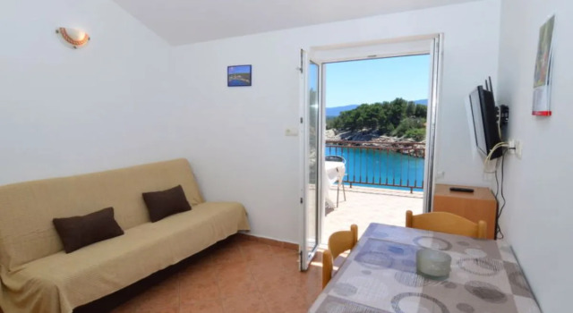 Buda (HVR216), Prenota Hotel Hotel a Croatian Islands con parcheggio, Parcheggio