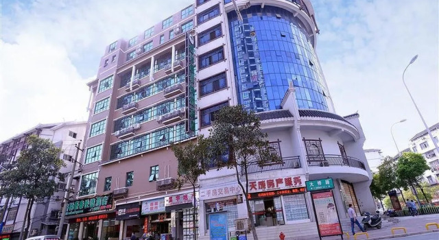 GreenTree Inn Hunan Zhangjiajie Daqiao Road Ziwu Park Express Hotel