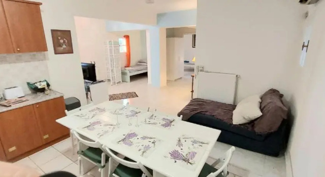 Апартаменты The Athenian Riviera Beach Summer Nest