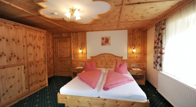 Hotel Garni Landhaus Platzer, Забронировать Отель СПА-отели Тироля, SPA-услуги