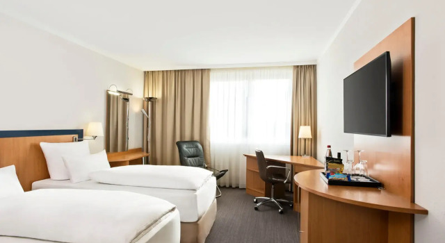 Трёхместный номер Standard NH Frankfurt Airport West