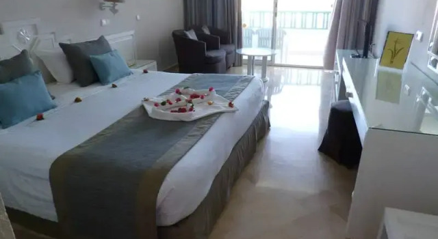 Двухместный номер Standard Royal Garden Palace - Families and Couples