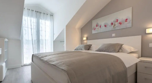 Villa Stonehouse, Prenota Villa Hotel a Croatian Islands con parcheggio, Parcheggio