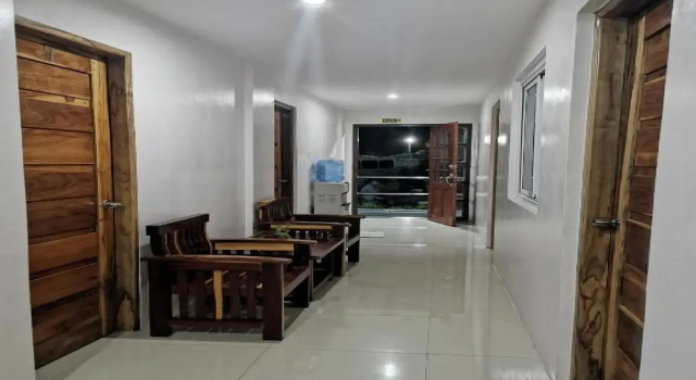 RedDoorz Plus @ Jollydays Hotel Nueva Ecija, Réserver Hôtel San Jose Romblon