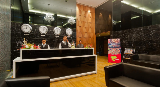 Iris Premiere Bed and Breakfast, Rezerwuj Hotel Ahmednagar 