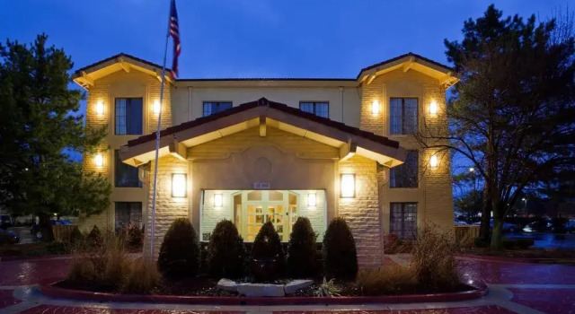 La Quinta Inn Chicago Oakbrook Terrace, Rezerwuj Hotel Oakbrook Terrace 