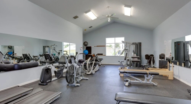 Waterside Jensen Beach Home w/ Marina Access!, Buchen Sie Hotel Hotels in Jensen Beach mit Parkplatz, Parkplätze