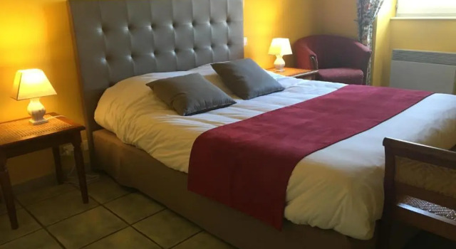 Двухместный номер Comfort Logis Hôtel La Bastide des Monges