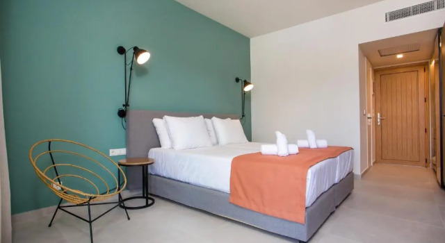Трёхместный номер Deluxe Mazoren Art Hotel