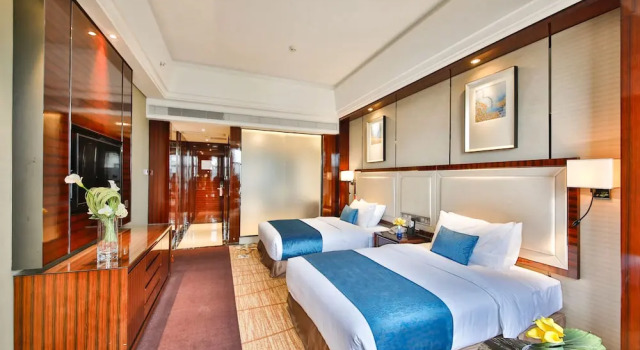 Двухместный номер Deluxe Jianghai Country Garden Phoenix Hotel