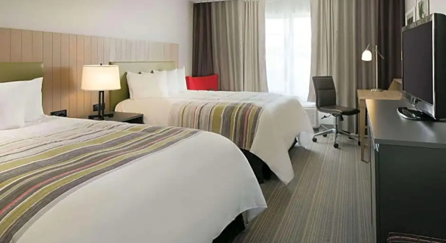 Четырёхместный люкс Country Inn & Suites by Radisson, Middleton - Madison West
