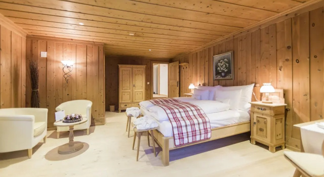Полулюкс с балконом Relais & Châteaux IN LAIN Hotel Cadonau