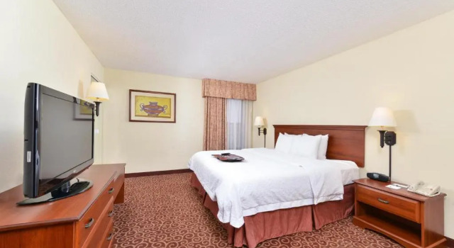 Suite 1 sypialnia Hampton Inn by Hilton Eagle Pass