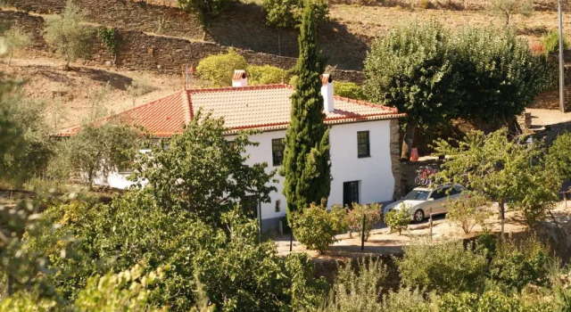 Quinta das Aveleiras, Забронировать Отель Торри-ди-Монкорву Douro International Natural Park, рядом с Стадион Engenheiro Jose Aires