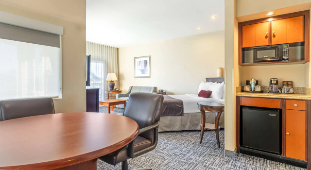 Двухместный номер Standard с балконом Best Western Plus Bayside Hotel