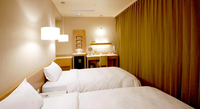 Трёхместный номер Standard Kindness Hotel - Kaohsiung Main Station