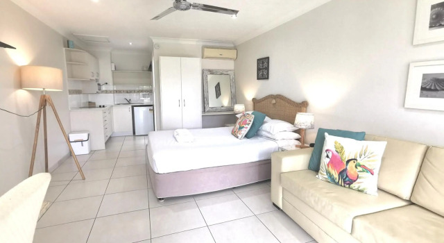 Bay of Palms, Book Hotel Elanora Gold Coast