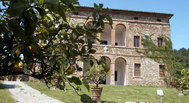 Agriturismo Villa Buoninsegna, Book Villa Cottages in Crete Senesi, Cottage