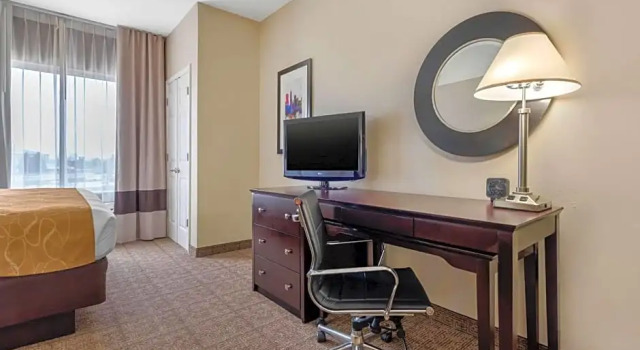 Номер Standard Comfort Suites Lafayette University Area