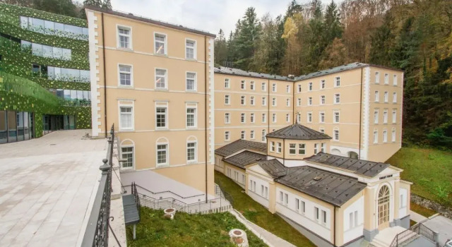 Rimske Terme Resort - Hotel Zdraviliški dvor, Buchen Sie Hotel Hotels in Steiermark mit Pool, Schwimmbad