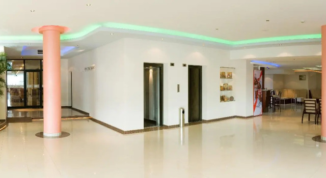 Hotel Sveta Elena, Забронировать Отель Отели Святых Константин и Елена с бассейном, рядом с Mineral Pool, Бассейн
