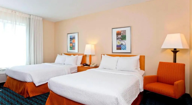 Четырёхместный номер Standard Fairfield Inn and Suites by Marriott Winchester