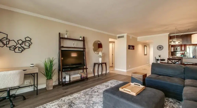2 Bdrm Condo in the Heart of Old Town Scottsdale!, Забронировать Дом для отпуска СПА-отели Скотсдейл, рядом с Fiesta Bowl Museum, SPA-услуги