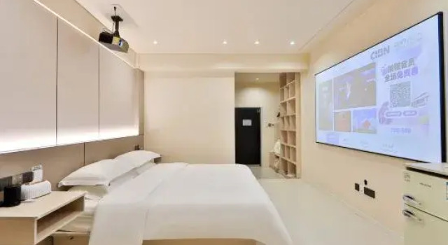 Тент Yunshe·High-altitude View Smart Cinema Homestay (Yanji Yanbian University West Market Branch)