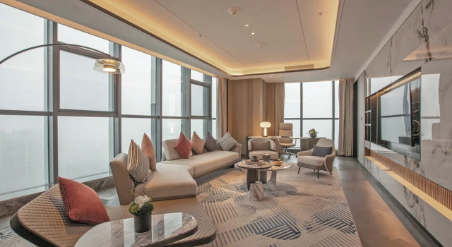 Люкс Crowne Plaza Huaihua by IHG