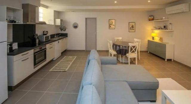Апартаменты Appartement Spacieux - Hypercentre - Wifi - Gaillac