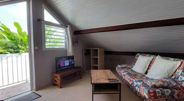 Gîte tout confort avec piscine, Buchen Sie Hotel Hotels in Grande-Terre mit Pool, Schwimmbad