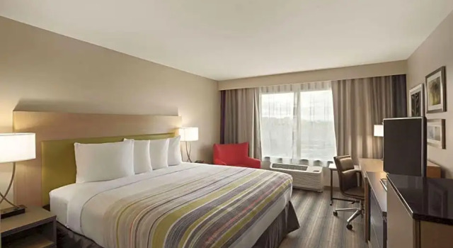 Двухместный люкс Country Inn & Suites by Radisson, Lewisburg, PA
