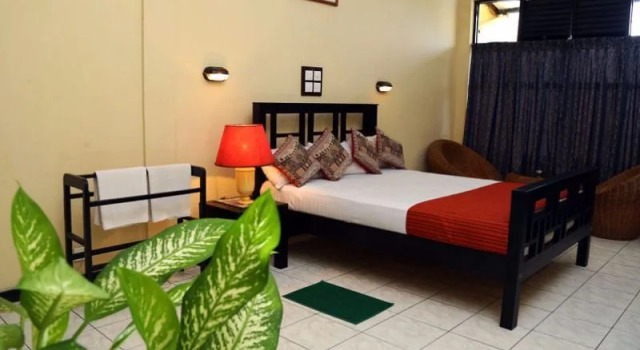 Golden Carriage Hotel, Забронировать Отель Отели Западной провинции с бассейном, Бассейн